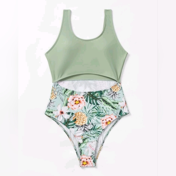 NWT one piece swimsuit - Picture 3 of 4